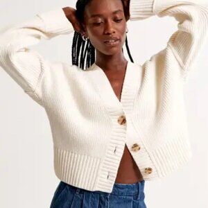 Abercrombie & Fitch Cropped Cardigan